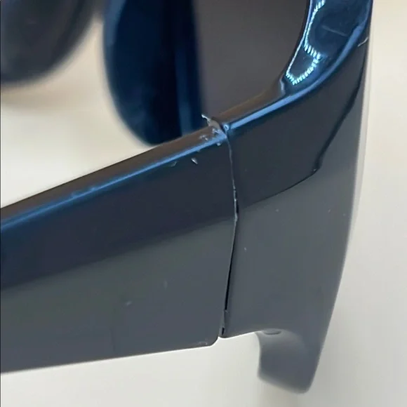 Used - Maui Jim MJ201-02 Black / Grey 
Sunglasses - Picture 11 of 13